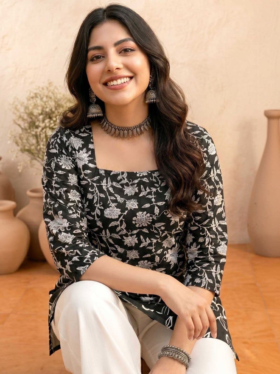 Sangria Floral Printed Pure Cotton Square Neck Straight Kurtis thumbnail 2