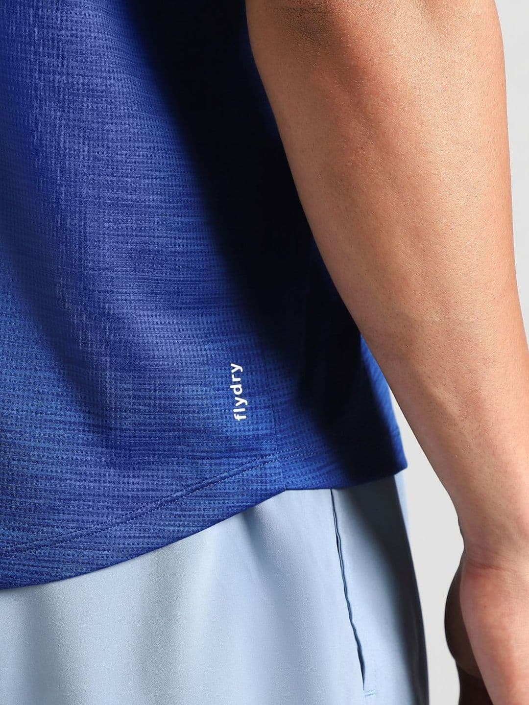 CULT Men's Blue Training Elevate Sculpt T-shirt thumbnail 2