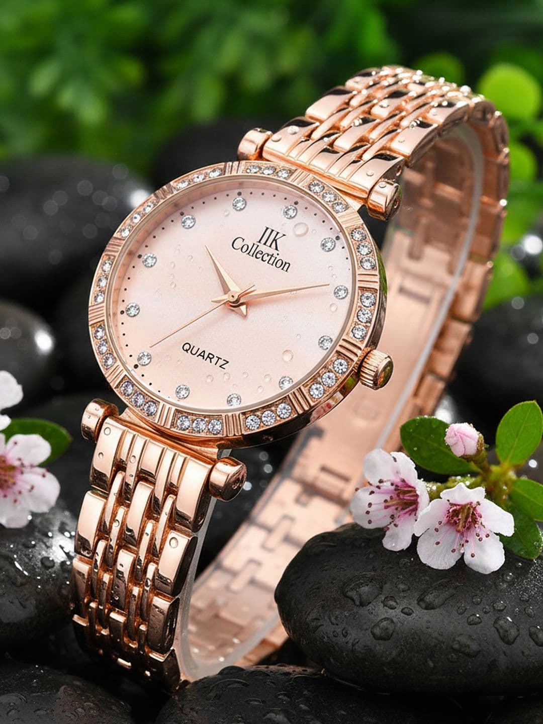 IIK COLLECTION Women Round Dial Stainless Steel Bracelet Style Straps Analogue Watch thumbnail 3