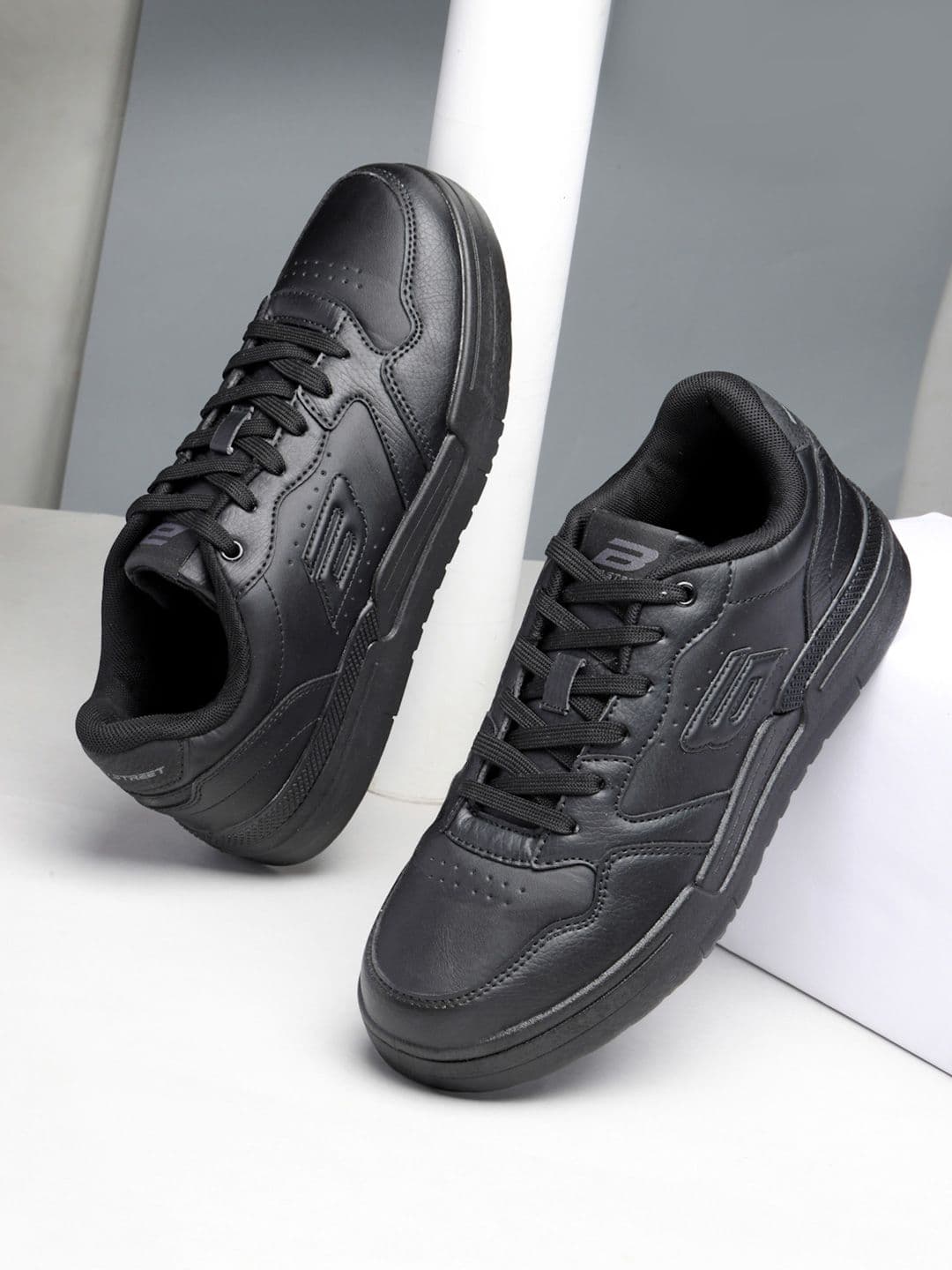 Bond Street By Red Tape Men PU Sneakers - view 1