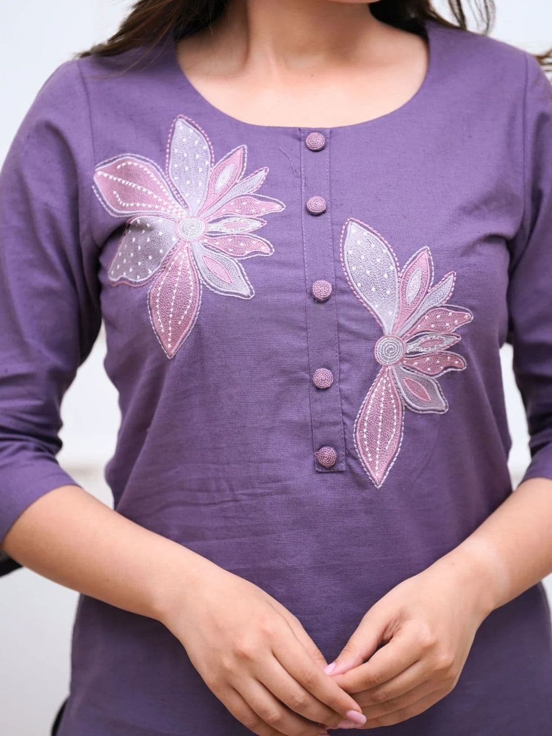 VIVANA Women Floral Embroidered Regular Thread Work Pure Cotton Kurta with Trousers thumbnail 2