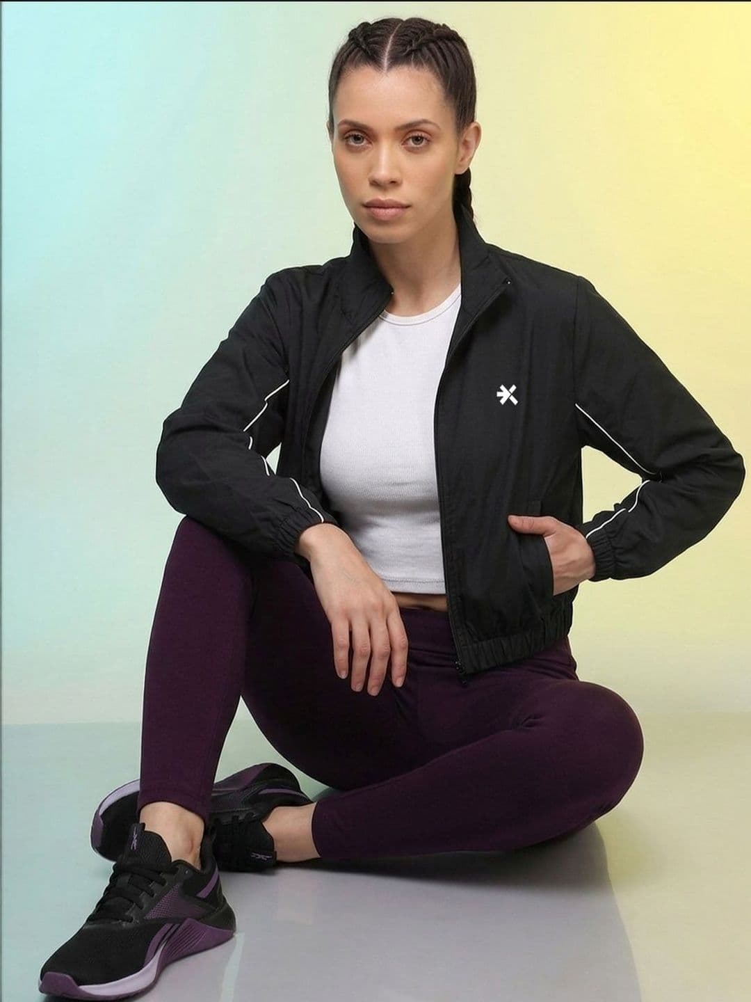 HRX by Hrithik Roshan Women Brand Logo Lightweight Crop Training or Gym Sporty Jacket thumbnail 3