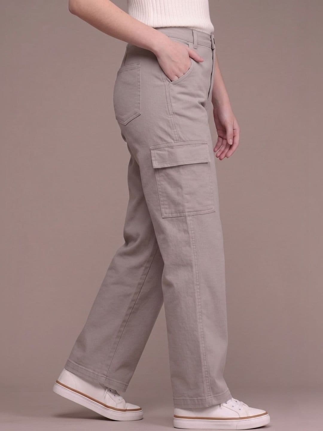 zayla Women Comfort Straight Fit High-Rise Jeans thumbnail 3