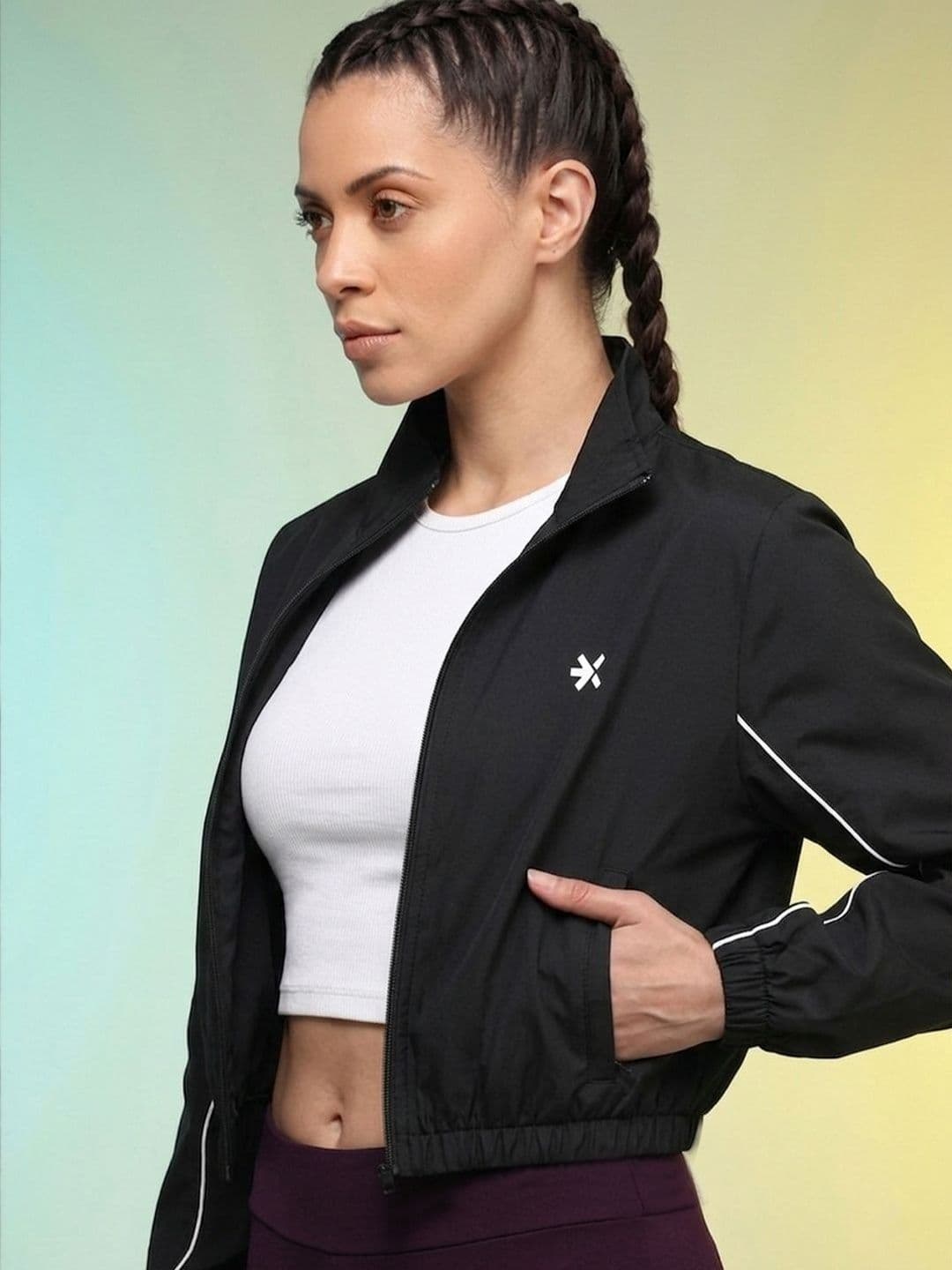 HRX by Hrithik Roshan Women Brand Logo Lightweight Crop Training or Gym Sporty Jacket thumbnail 2