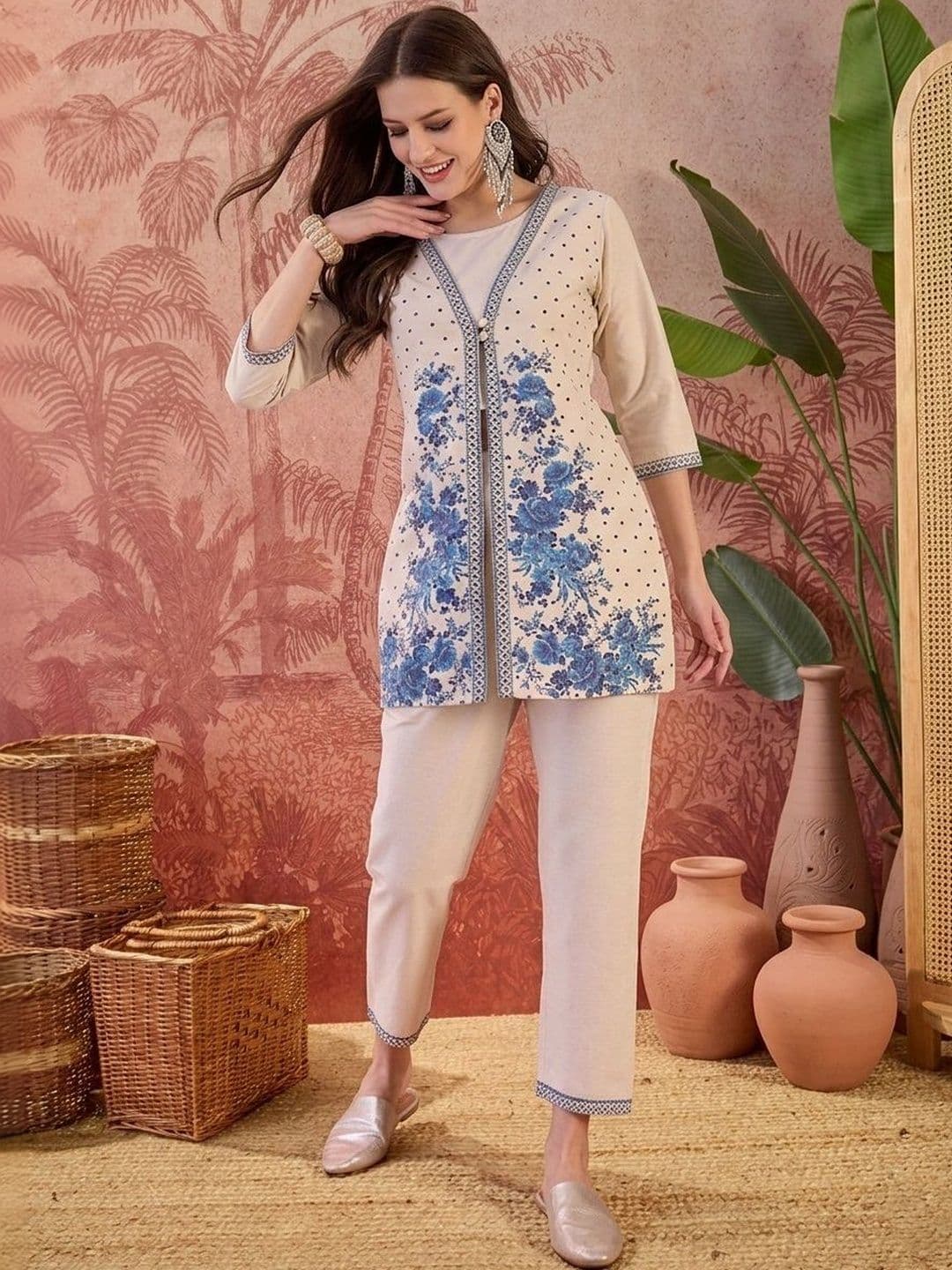 Sangria Women Floral Printed Co-Ords Set With Floral Printed Jacket thumbnail 6