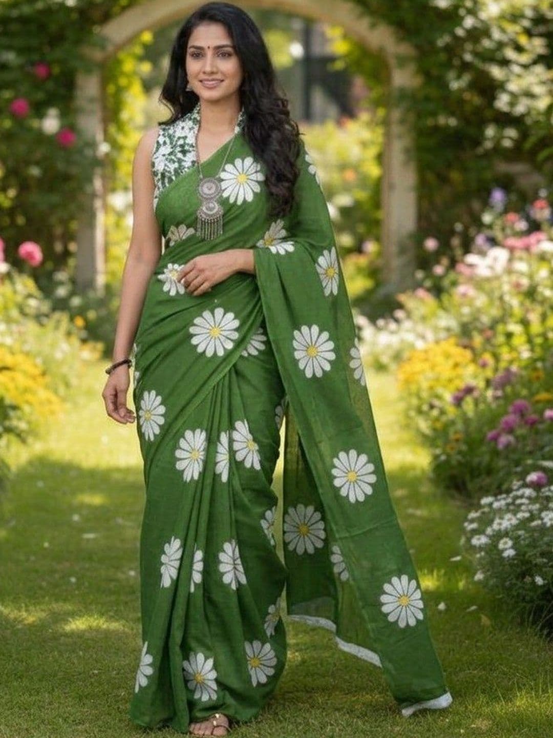 Silkena Floral Linen Blend Saree thumbnail 6