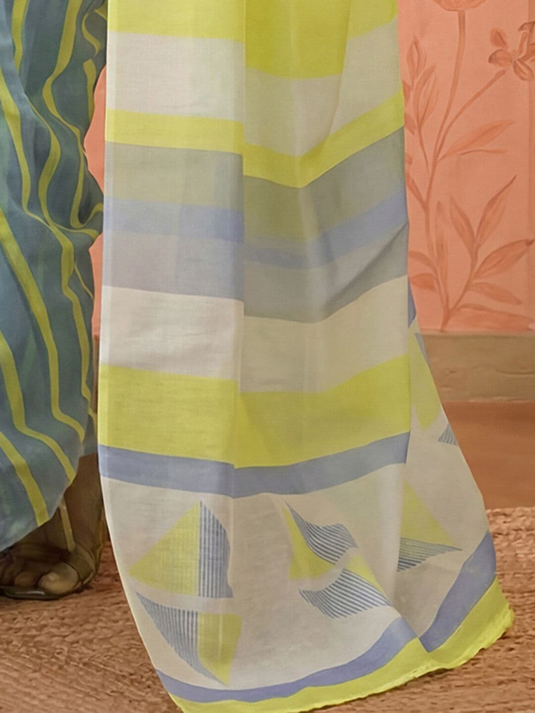 Sangria Striped Zari Chanderi Ready to Wear Saree With Unstitched Blouse thumbnail 3