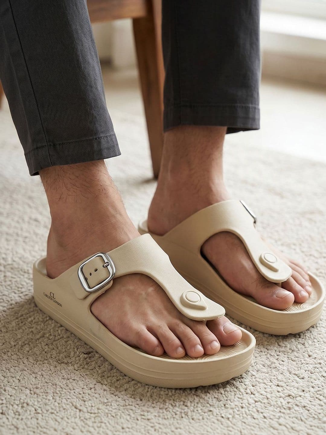 Carlton London Men Thong Flip-Flops thumbnail 2