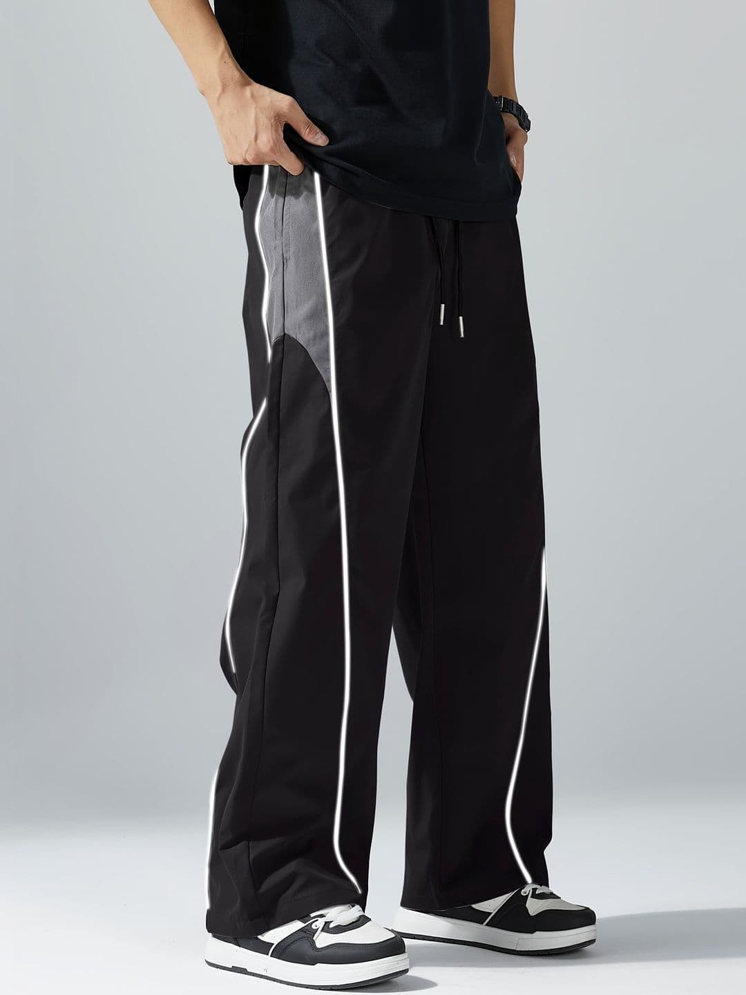 QUTUN Men Straight Fit Colourblocked Track Pants thumbnail 5