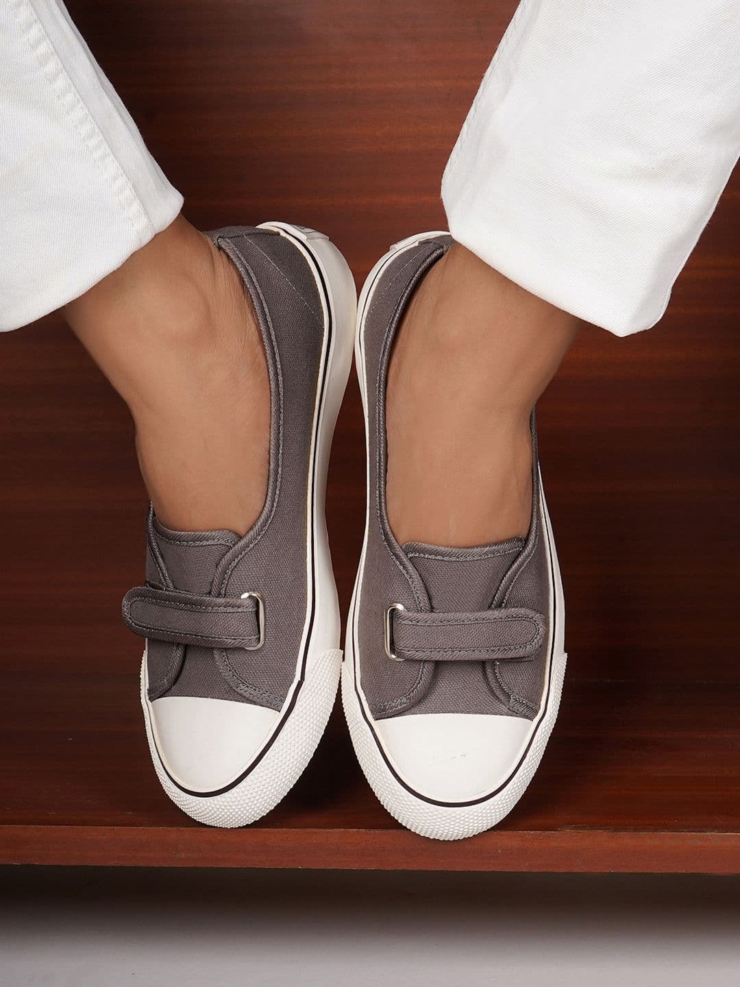 Roadster Women Everyday Casual Shoes thumbnail 2