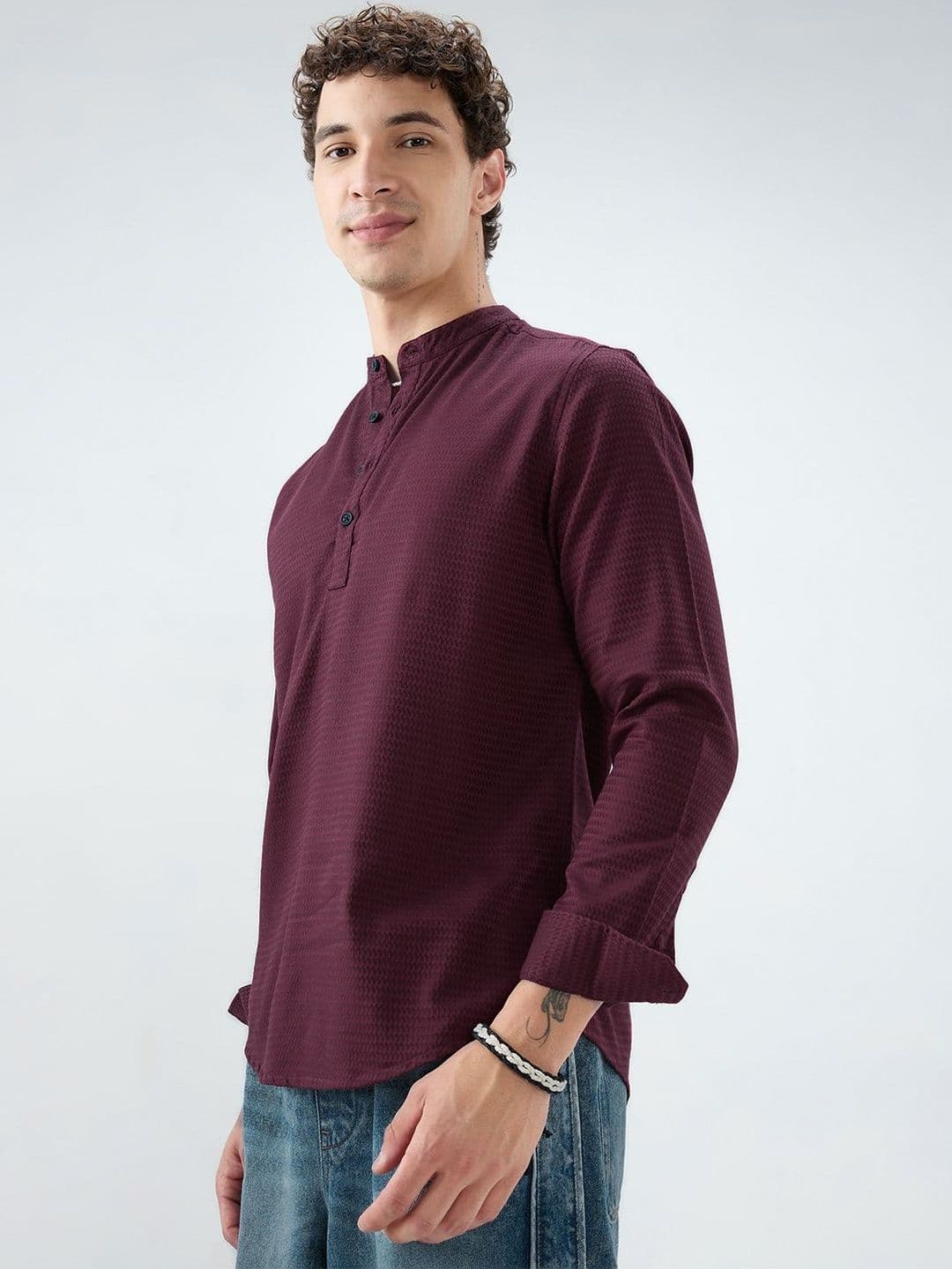 VASTRADO Men Kurta thumbnail 4