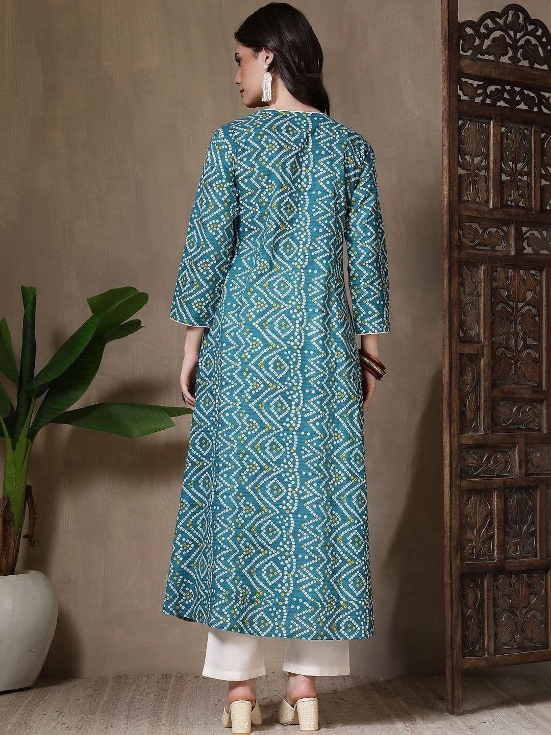 Kalphem Women Bandhani Printed Indie Prints Anarkali Kurta thumbnail 2