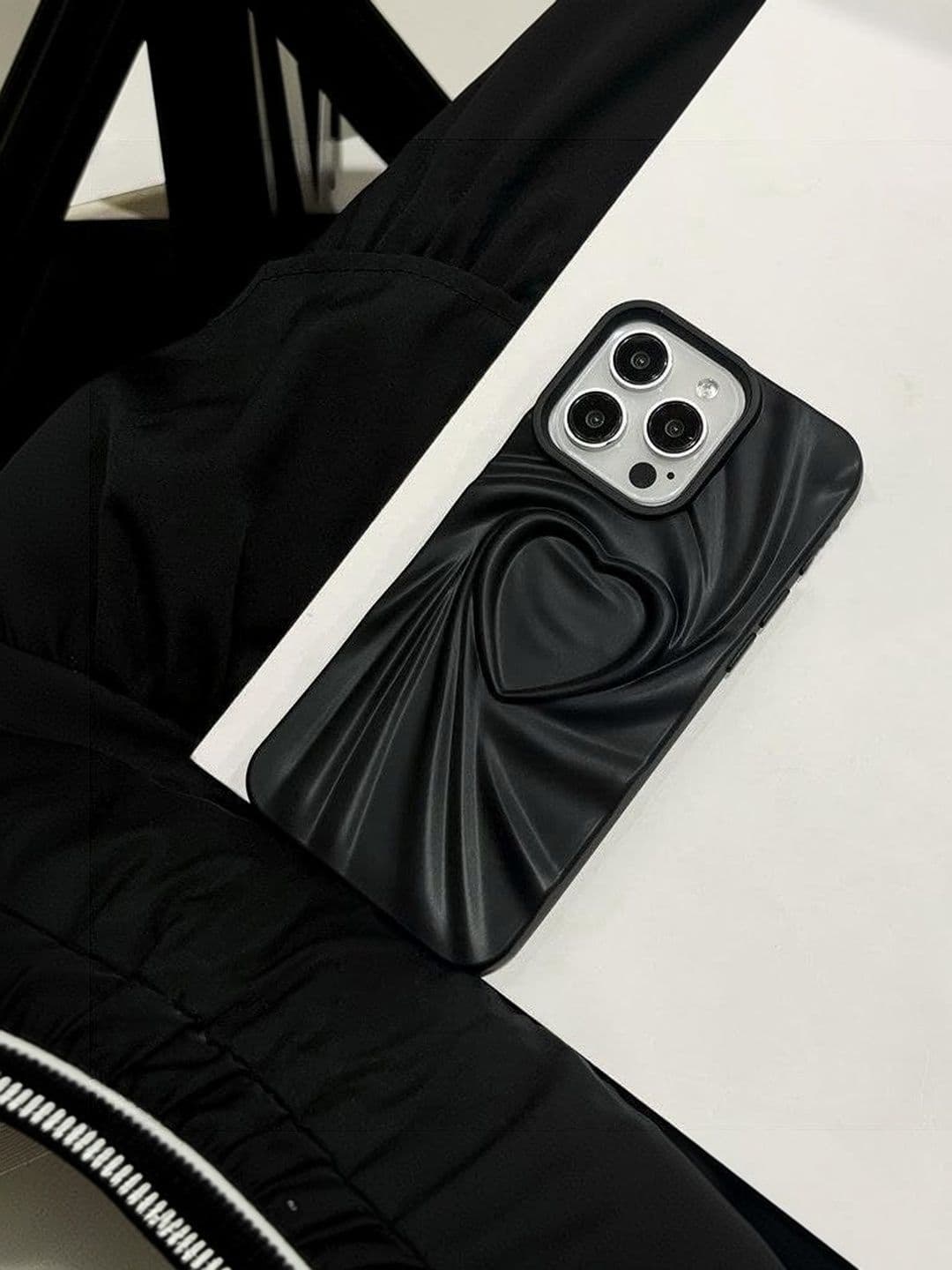 COVERLY Geometric Printed iPhone 13 Pro Max Back Case Mobile Accessories thumbnail 6