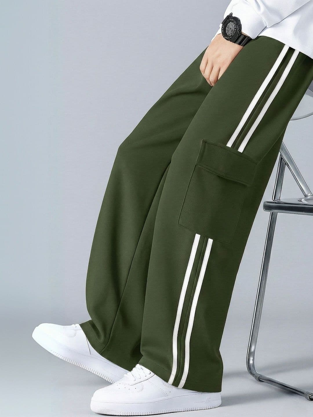 CHROVEL Men Relaxed Fit Training Track Pants thumbnail 5