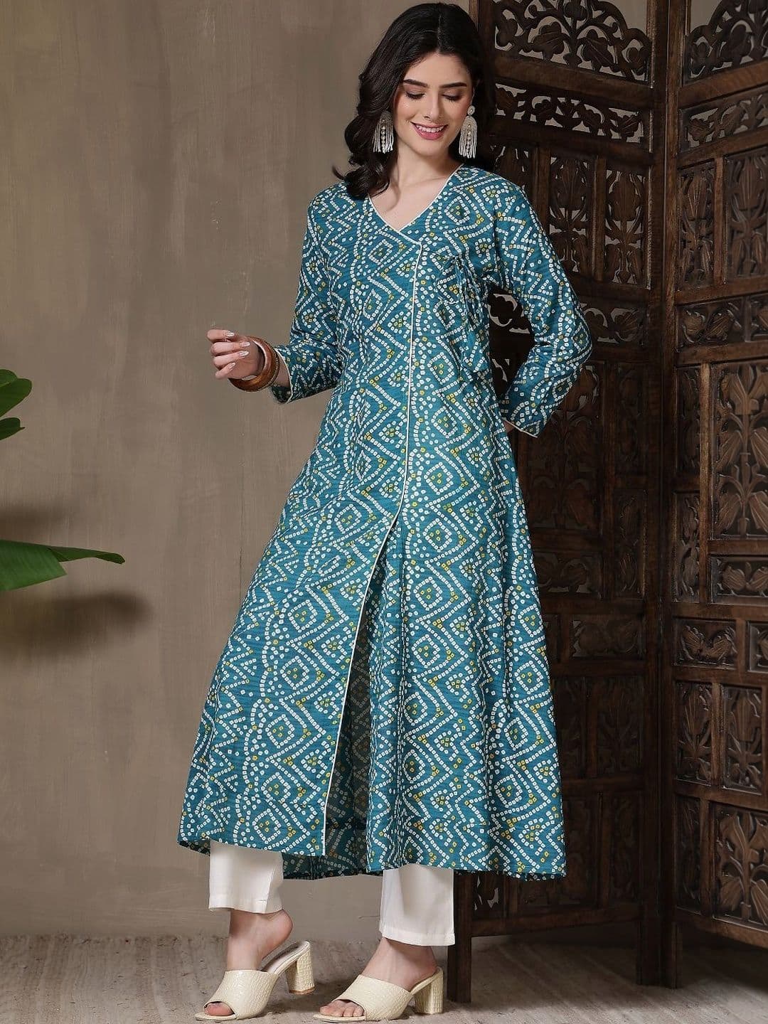 Kalphem Women Bandhani Printed Indie Prints Anarkali Kurta thumbnail 7