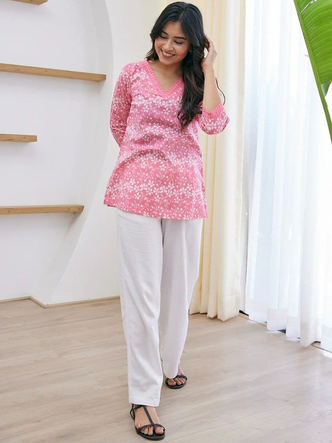 JEMCY Women Floral Printed Floral Kurta - view 1