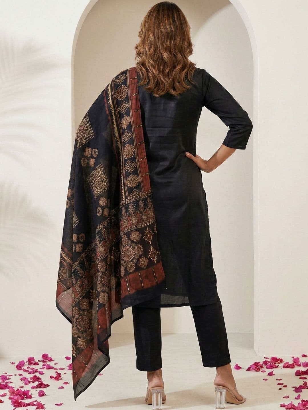 Fabmoha Ethnic Motifs Printed Dupatta thumbnail 2