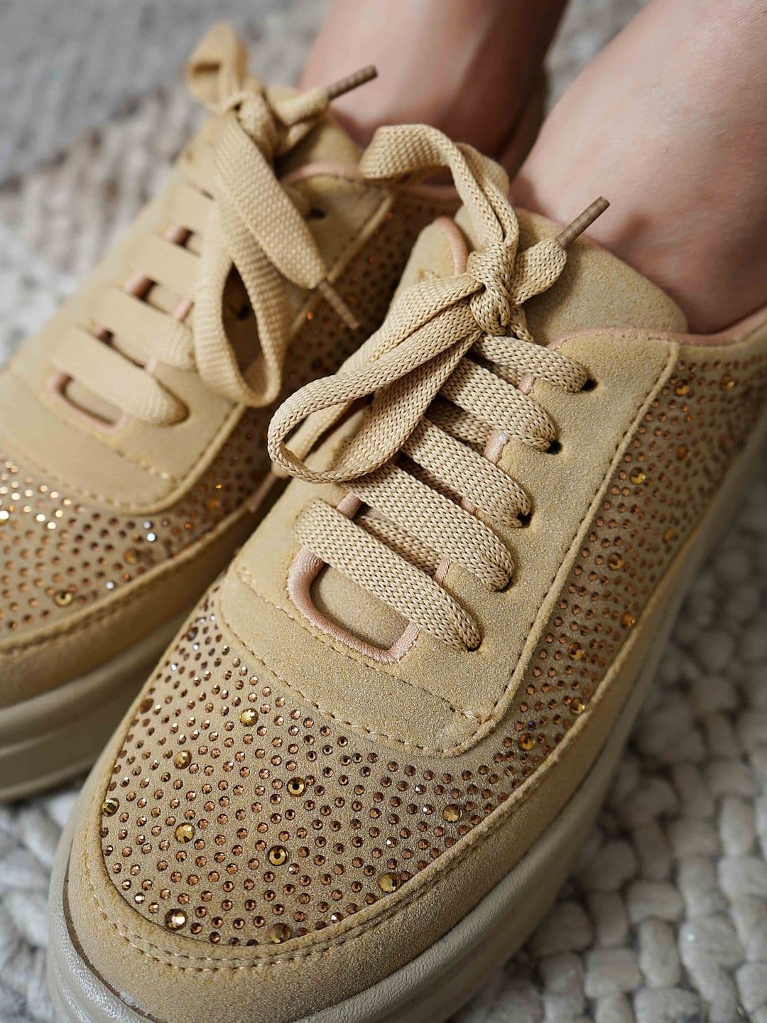 Shezone Women Textured Sneakers thumbnail 2
