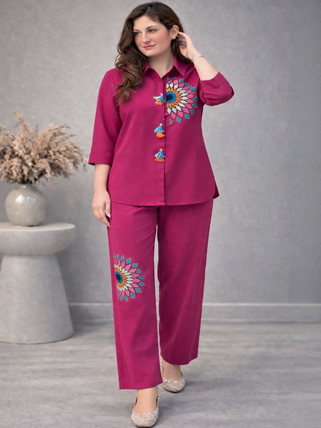 BAESD Women Embroidered Straight Fit Ethnic Co-Ord Set thumbnail 5