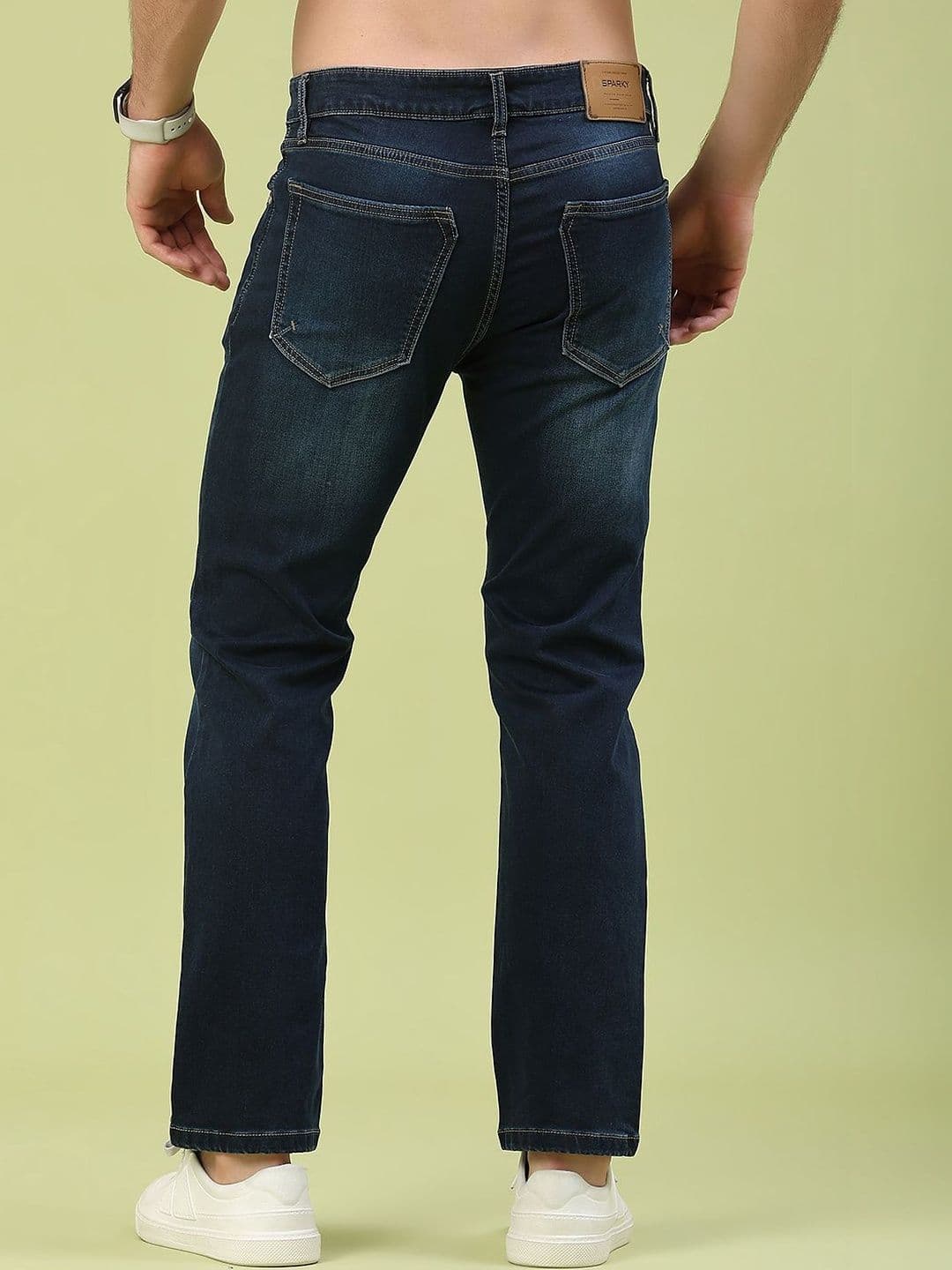 V-Mart Men Relaxed Fit Mid-Rise Light Fade Jeans thumbnail 5