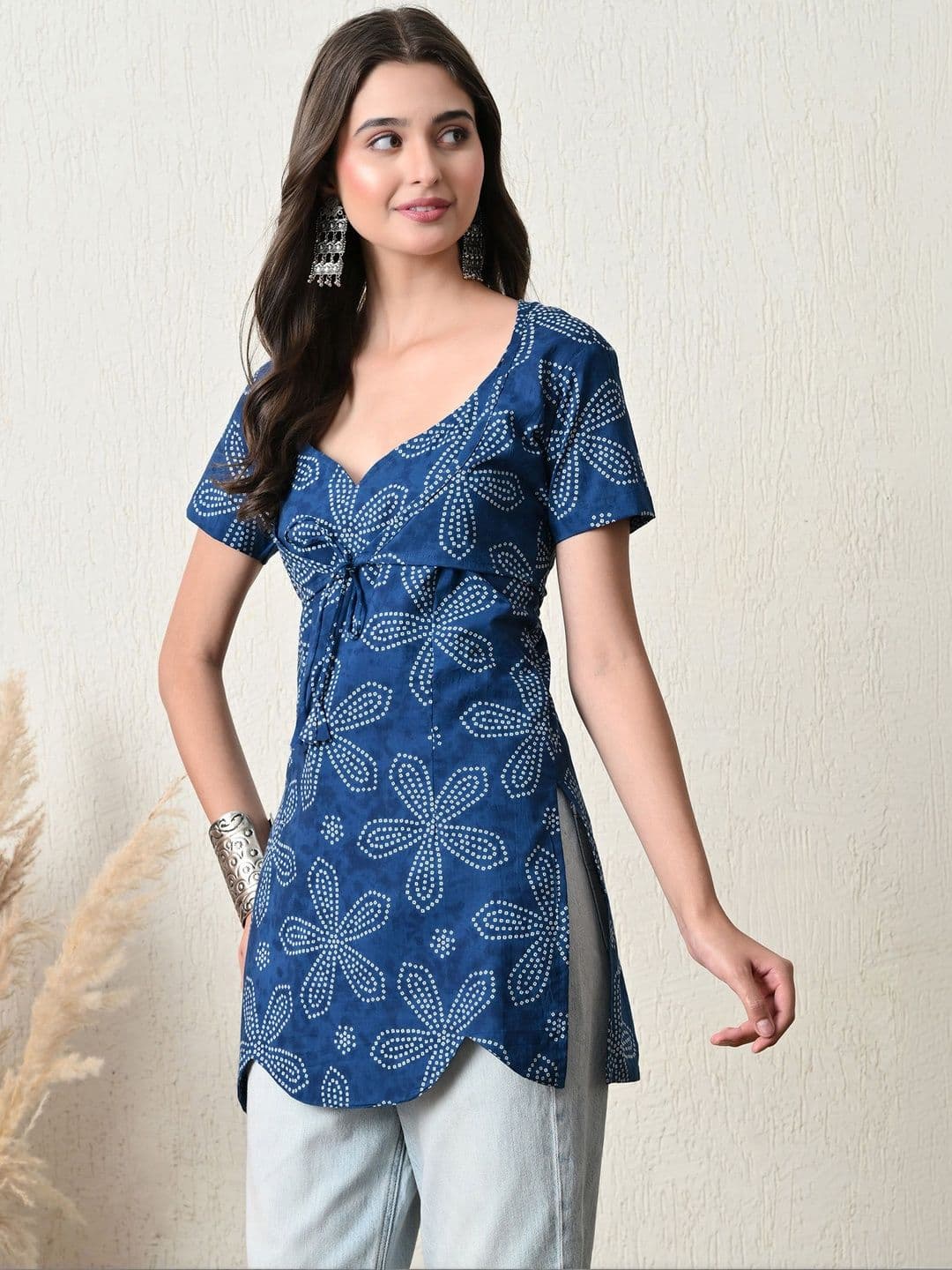 Anouk Rustic Floral Printed V-Neck Pure Cotton Empire Kurti thumbnail 3