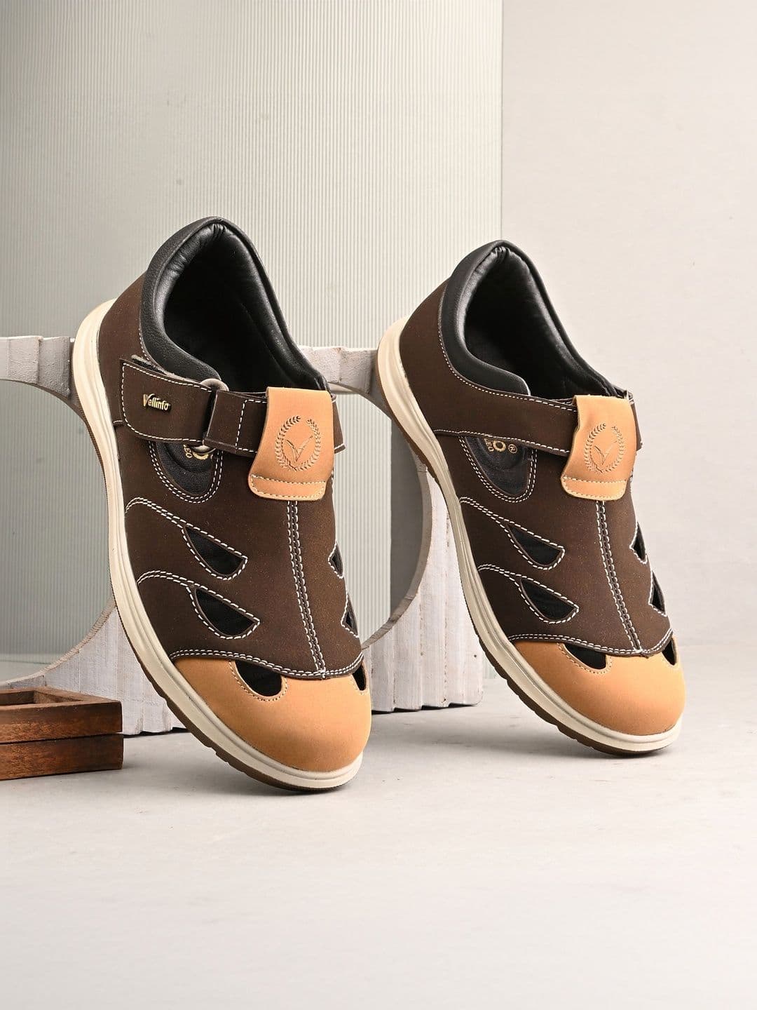 Vellinto Men Comfort Sandals - view 1