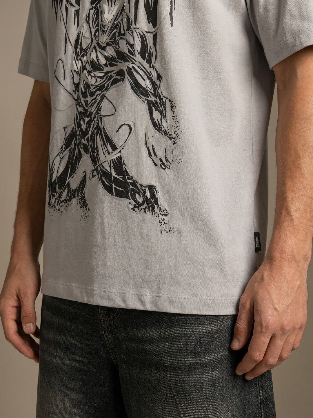 glitchez Venom Graphic Printed Oversized Fit T-shirt thumbnail 2
