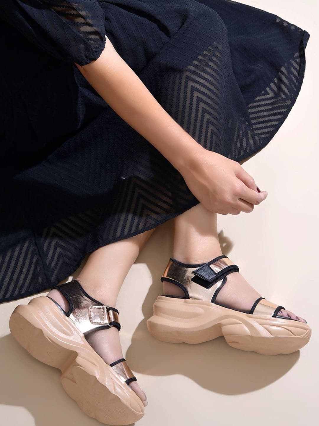 Shoetopia Colourblocked Flatform Sandals thumbnail 5