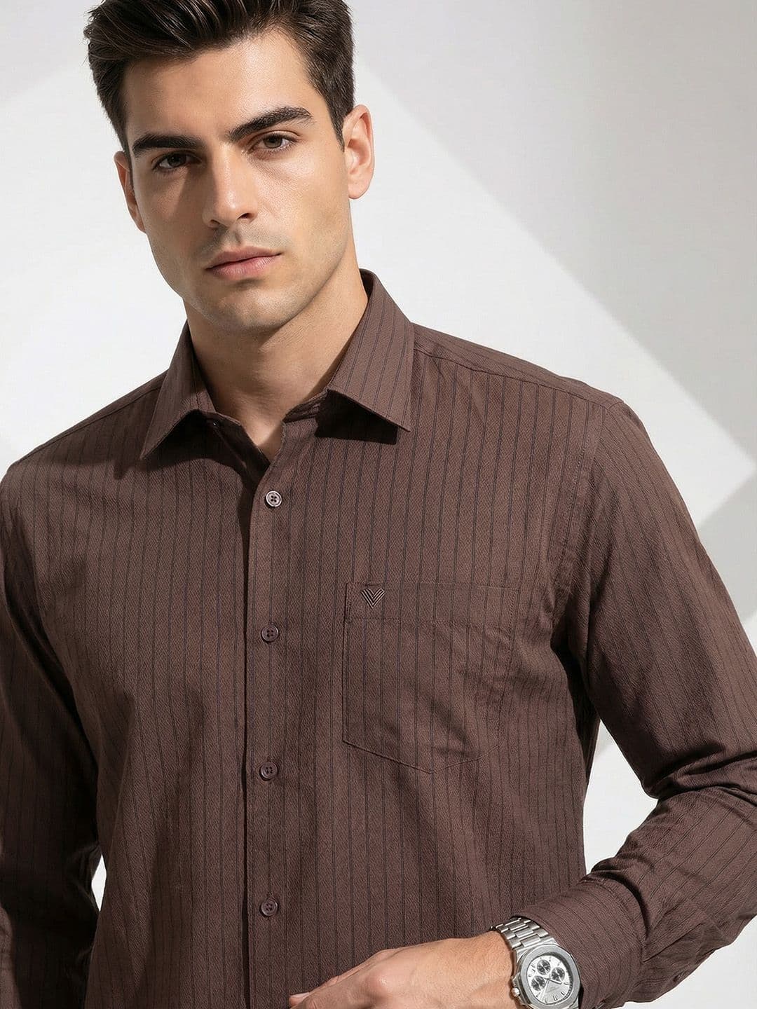 INVICTUS Vertical Striped Slim-Fit Pure Cotton Formal Shirt thumbnail 4