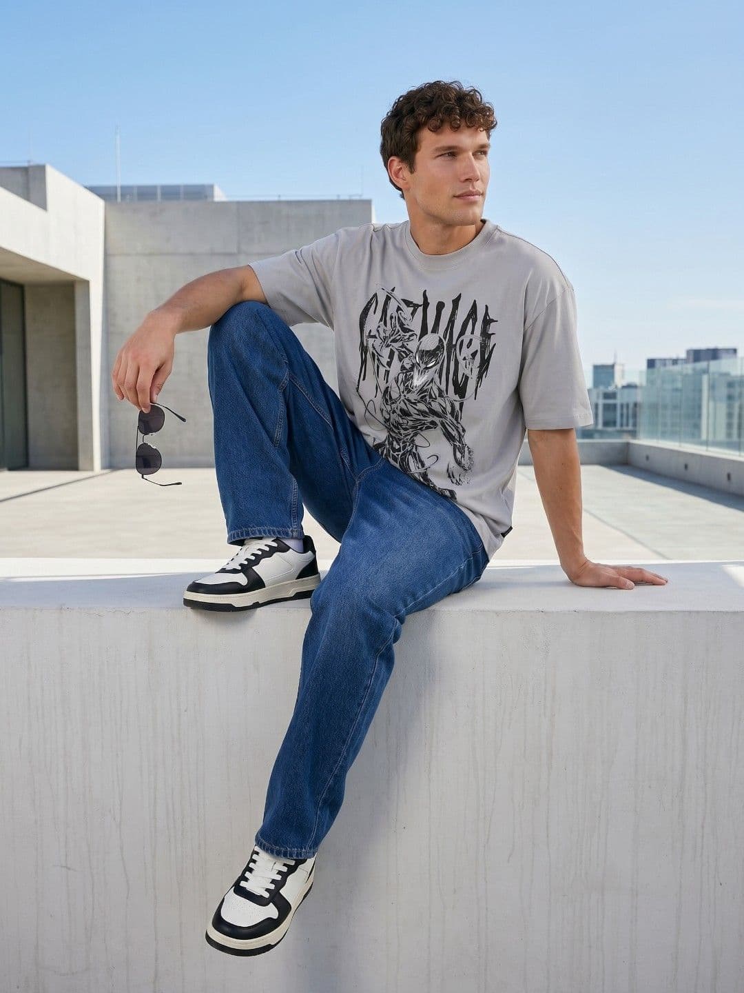 glitchez Venom Graphic Printed Oversized Fit T-shirt thumbnail 6