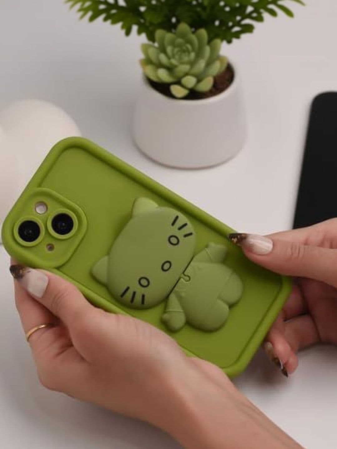 PEEPERLY Cartoon Characters Printed iPhone 13 Back Case Mobile Accessories thumbnail 2