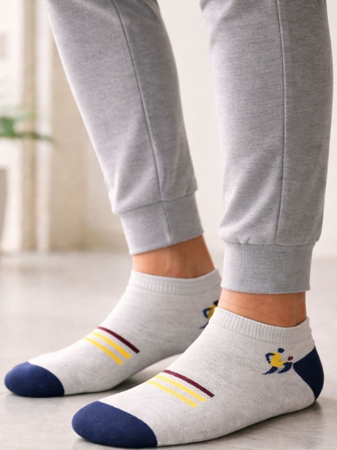 Blacktank Men Pack of 5 Cotton Colourblocked Ankle Length Socks thumbnail 2