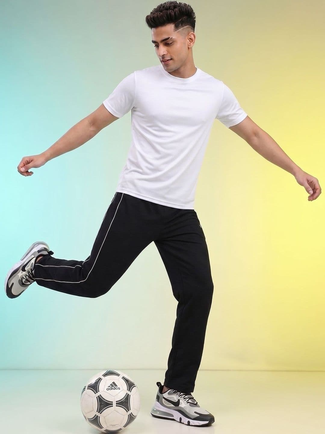 HRX by Hrithik Roshan Men Regular Fit Training Joggers thumbnail 2