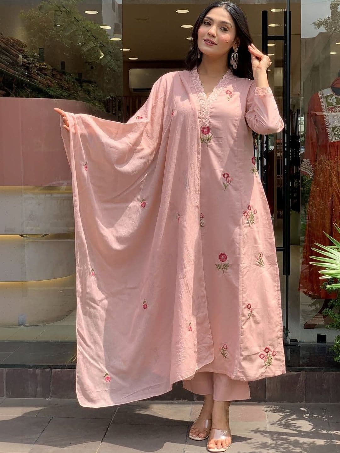 Growdamy Women Ethnic Motifs Embroidered Regular Thread Work Chanderi Silk Kurta with Trousers & With Dupatta thumbnail 2