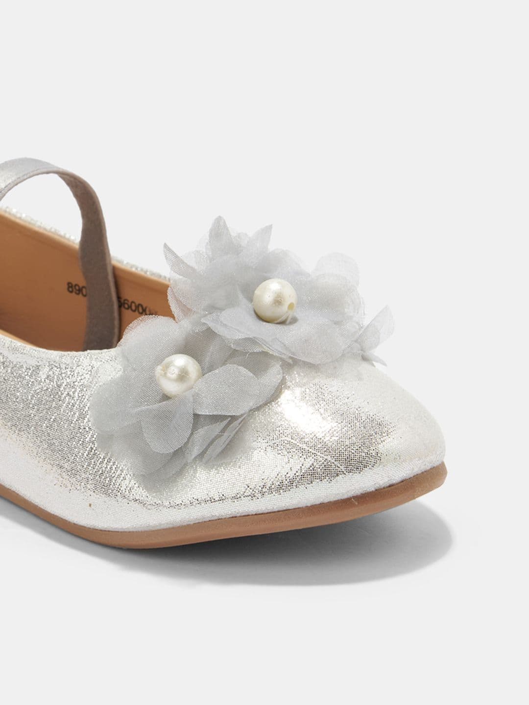 Pantaloons Junior Girls Textured Party Flats thumbnail 4