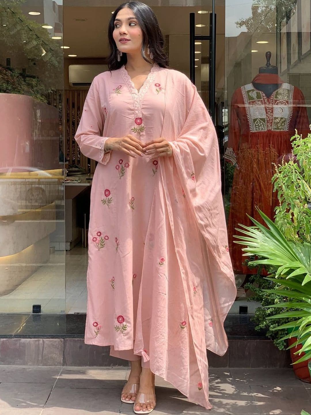 Growdamy Women Ethnic Motifs Embroidered Regular Thread Work Chanderi Silk Kurta with Trousers & With Dupatta thumbnail 4