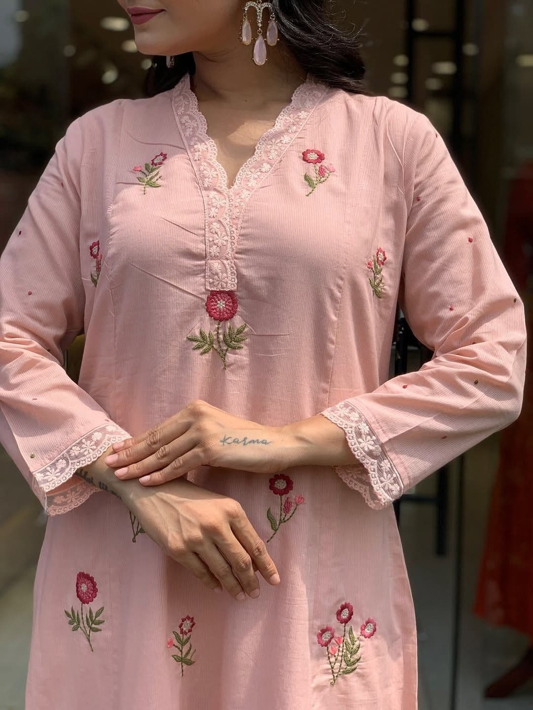 Growdamy Women Ethnic Motifs Embroidered Regular Thread Work Chanderi Silk Kurta with Trousers & With Dupatta thumbnail 5