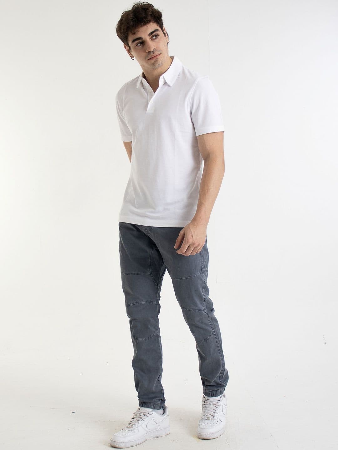 The Roadster Lifestyle Co Men Pure Cotton Jogger Regular Trousers Trousers thumbnail 2