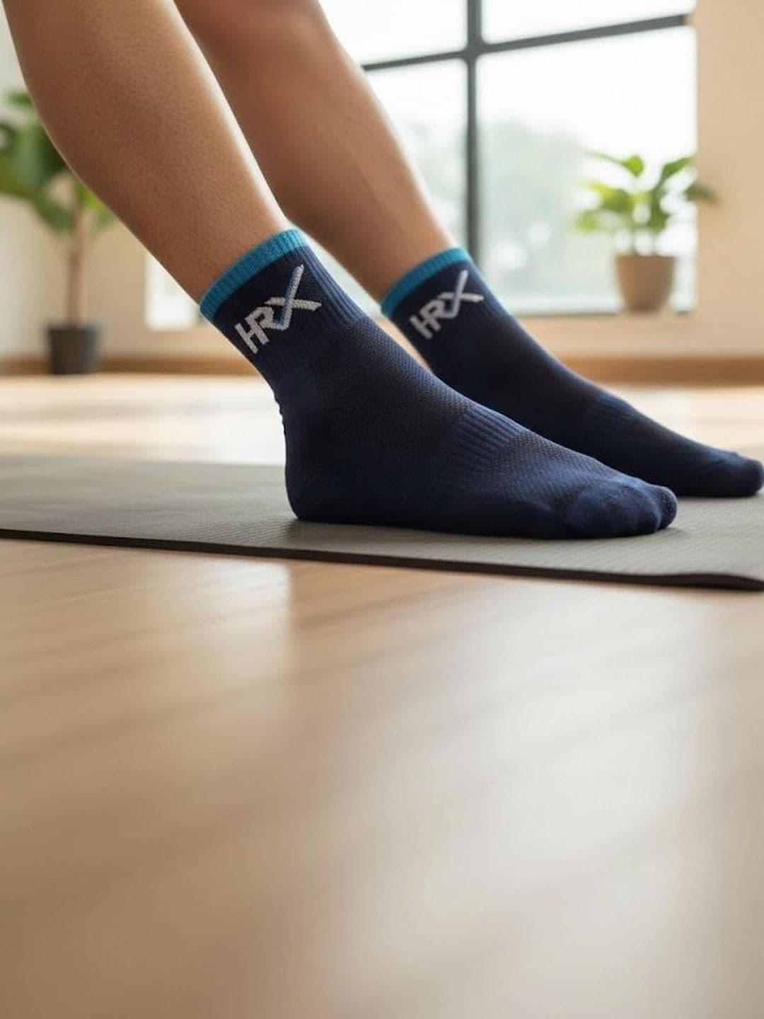 HRX by Hrithik Roshan Men Pack of 3 Cotton Blend Patterned Ankle Length Socks thumbnail 4