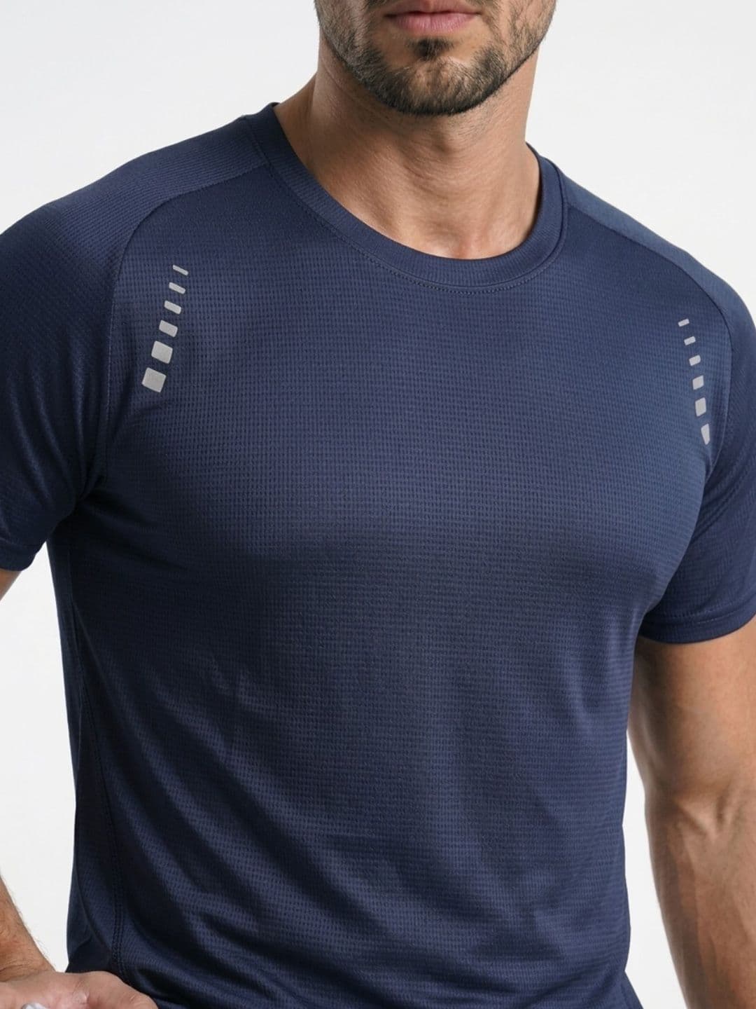 CROSS BENCH Men T-shirt thumbnail 4