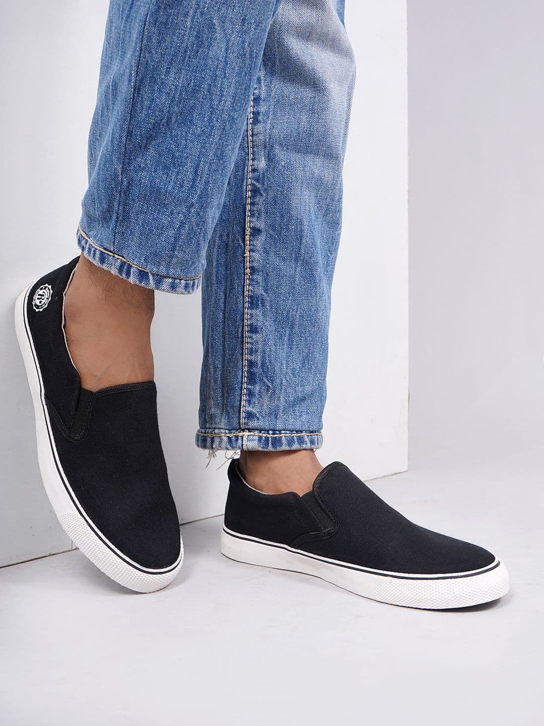 The Roadster Lifestyle Co Everyday Round Toe Casual Sneakers thumbnail 6