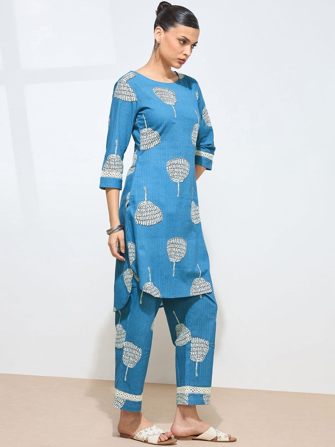 Sangria Cotton Printed Tunic with Trousers thumbnail 6