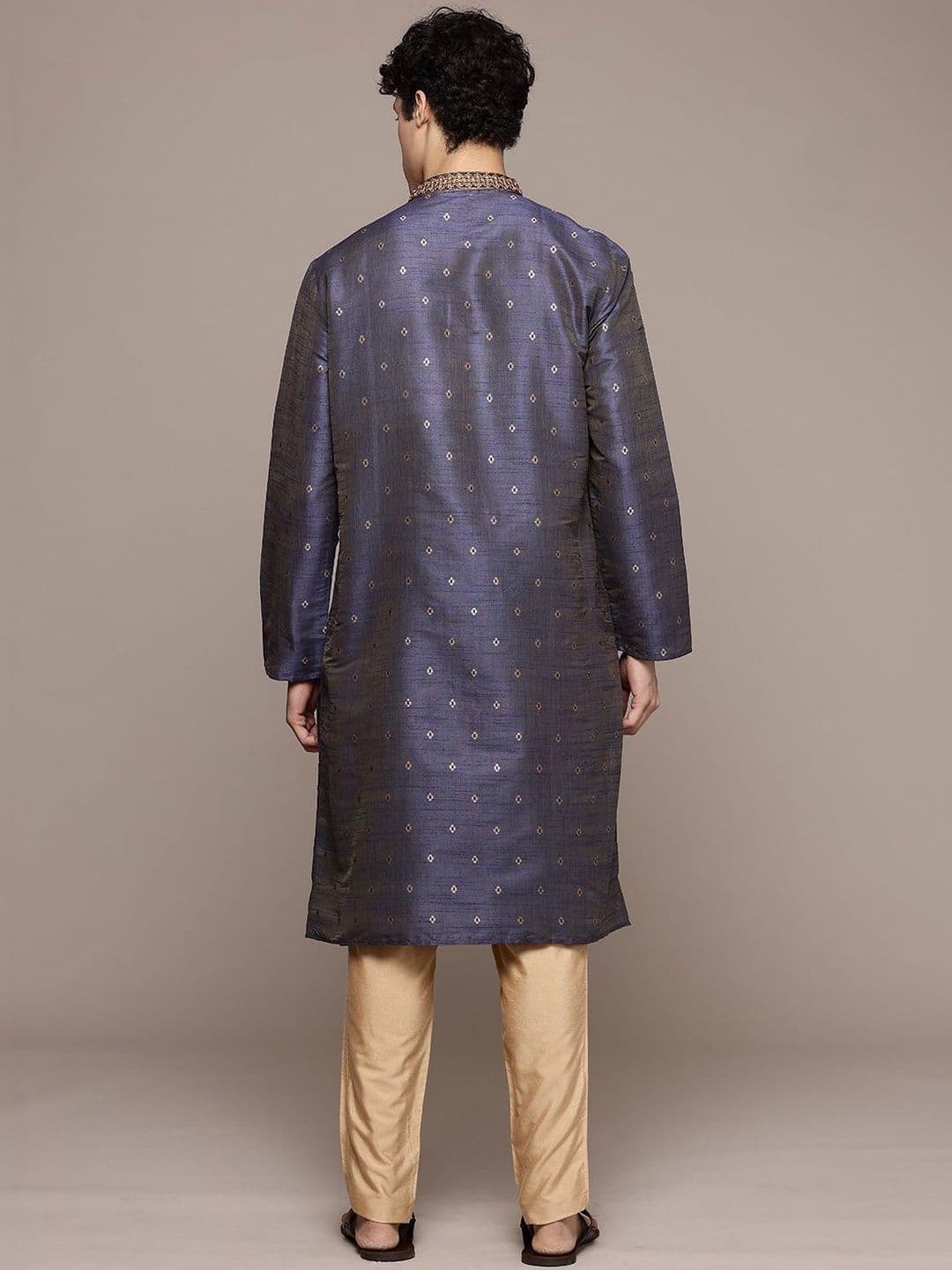 Dincharya Men Thread Work Kurta thumbnail 6