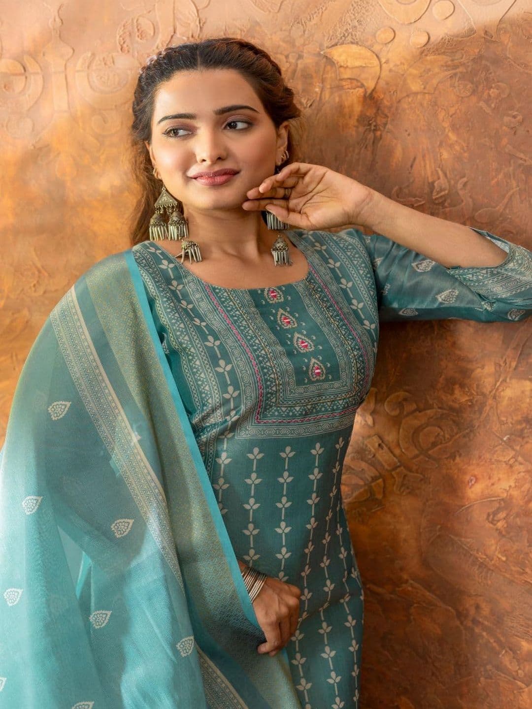 ANVERI TEXTILES Women Ethnic Motifs Printed Regular Kurta with Trousers & With Dupatta thumbnail 6