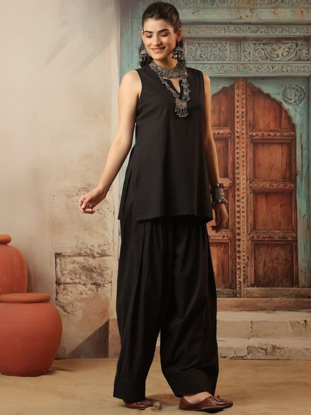 REAM Women Regular Pure Cotton Kurti with Patiala thumbnail 7
