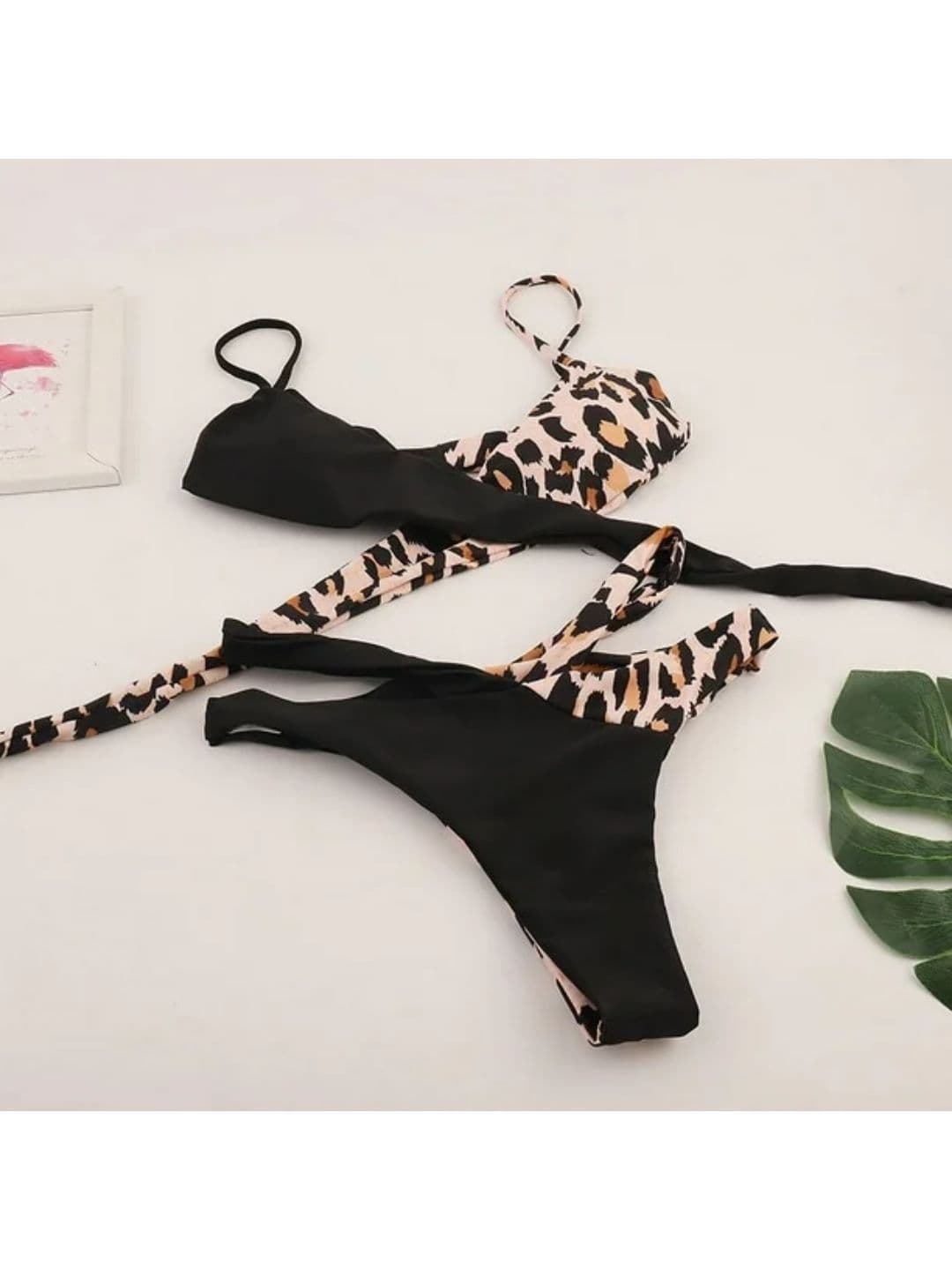 pleasing strings Printed  Halter Neck Swim Bikini Set thumbnail 3