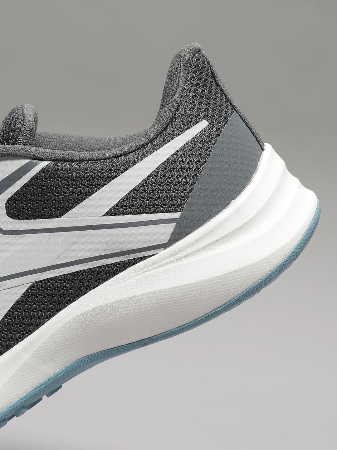 Reebok Men JETBLAST HAWK Running Non-Marking Shoes thumbnail 6