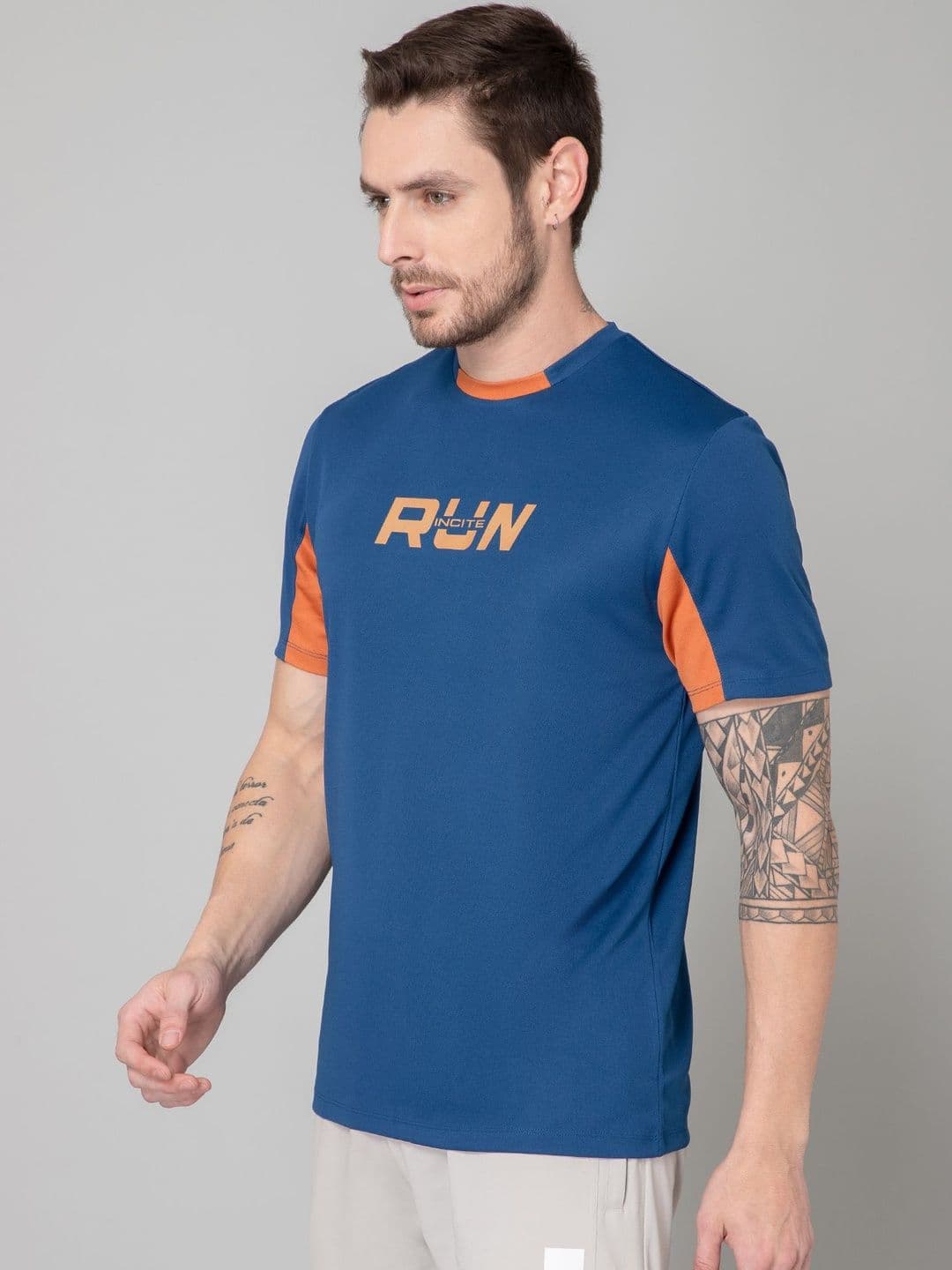 INCITE Men Typography Colourblocked Dry Tech T-shirt thumbnail 4