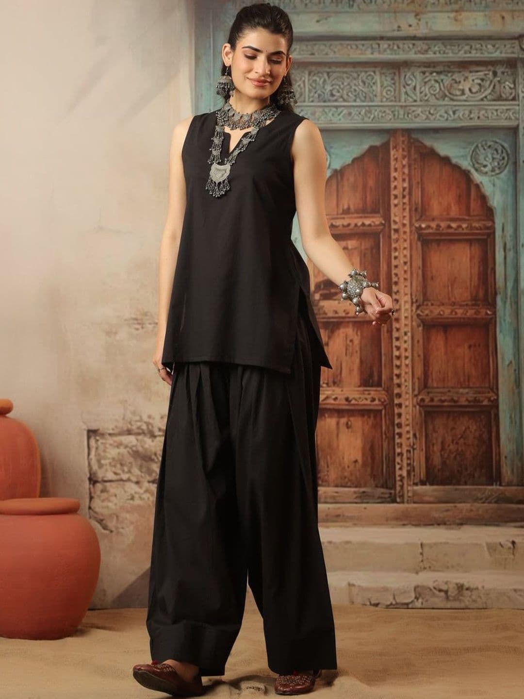 REAM Women Regular Pure Cotton Kurti with Patiala thumbnail 6