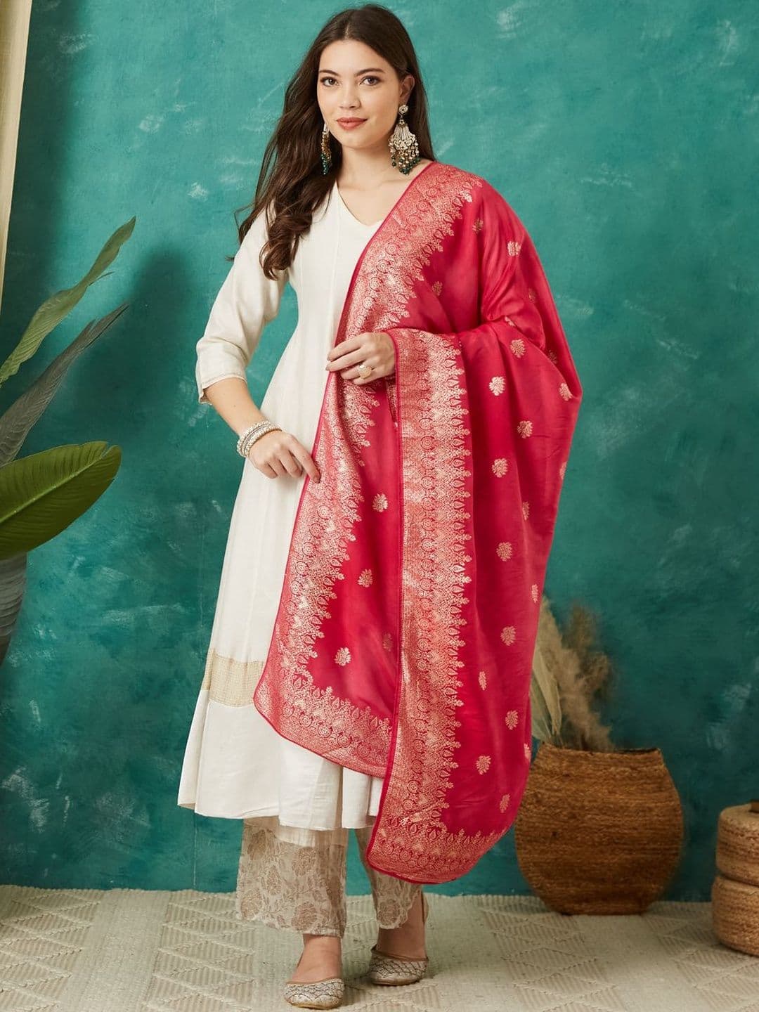 VASVI Ethnic Motifs Woven Design Cotton Silk Dupatta with Zari thumbnail 4
